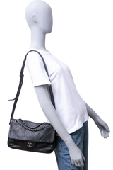 DESAPEGO TATIANA PILÃO CHANEL COUNTRY CHIC FLAP CALFSKIN MEDIUM BLACK