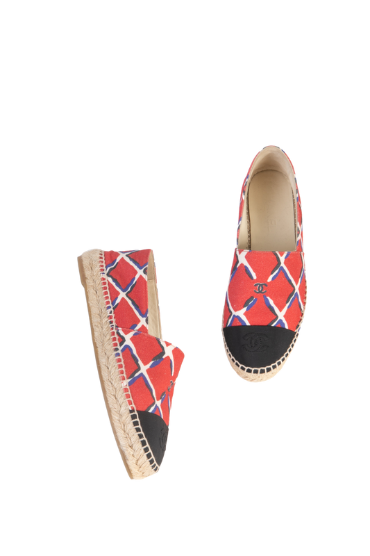 DESAPEGO THASSIA NAVES CHANEL ESPADRILLE NAVY RED