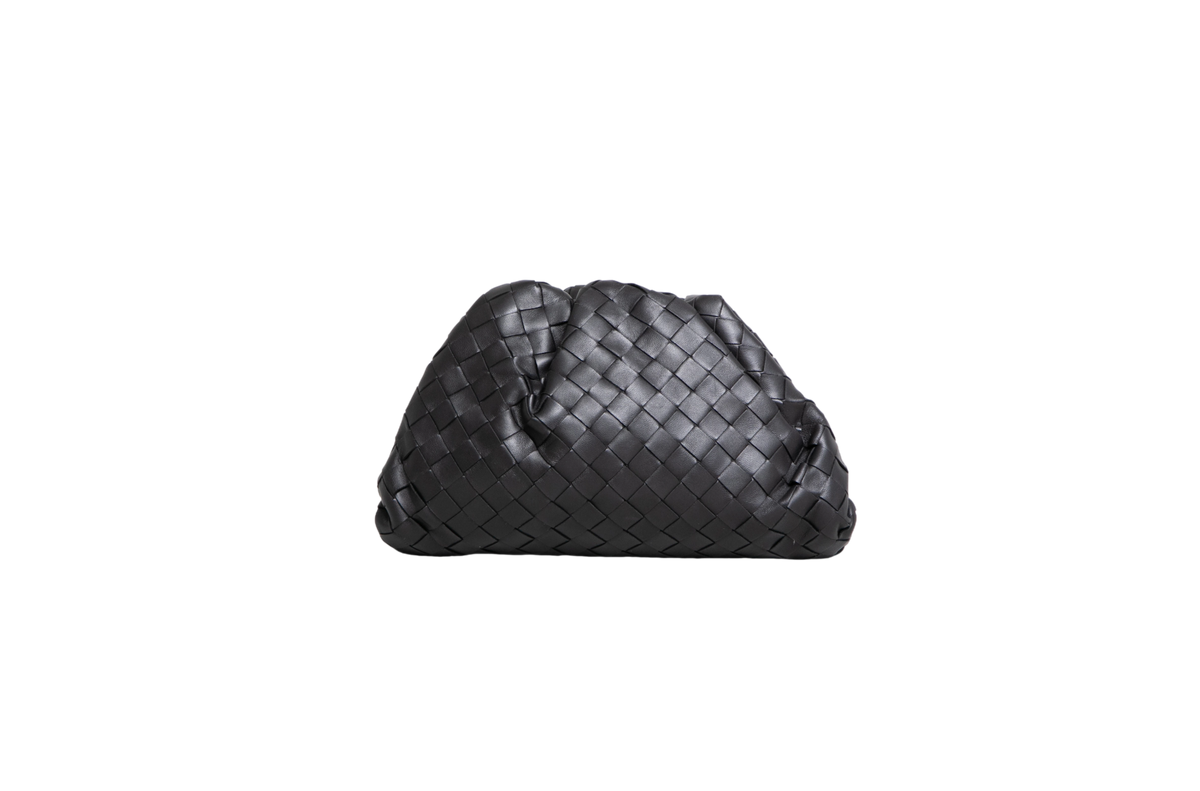 BOTTEGA TEEN POUCH INTRECCIATO BLACK