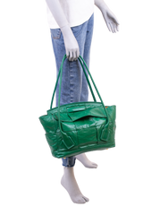 BOTTEGA ARCO SLOUCH RACING GREEN TOTE
