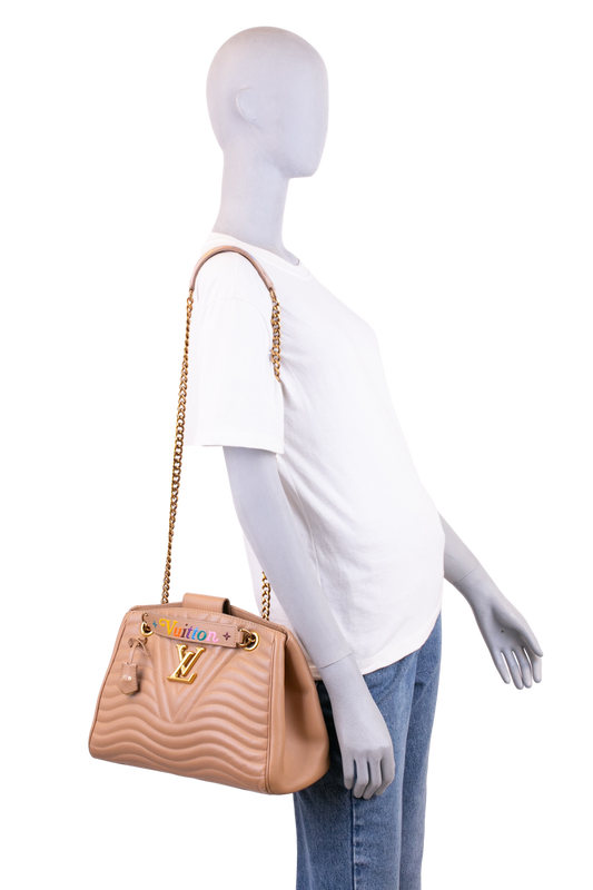 LV NEW WAVE CHAIN TOTE NOISETTE CALFSIKIN