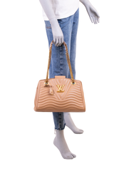 LV NEW WAVE CHAIN TOTE NOISETTE CALFSIKIN