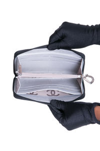 CHANEL ZIP WALLET CAMBON B&W