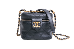 CHANEL VANITY CASE SMALL BLACK/GOLD