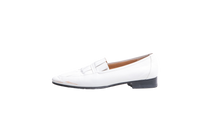 DESAPEGO JULIA FARIA THE ROW LOAFER ADAM PLEAT WHITE