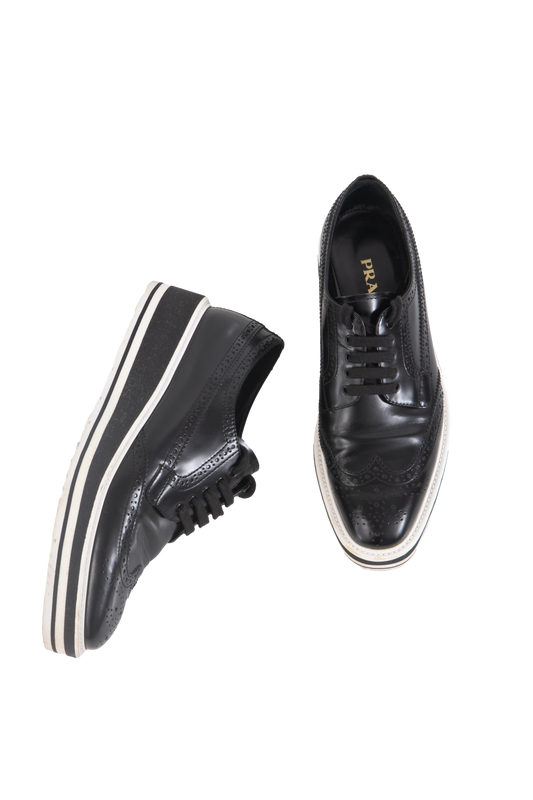 PRADA OXFORD VERNIZ PRETO PLATAFORMA