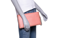 VALENTINO CLUTCH ROCKSTUD ROSE