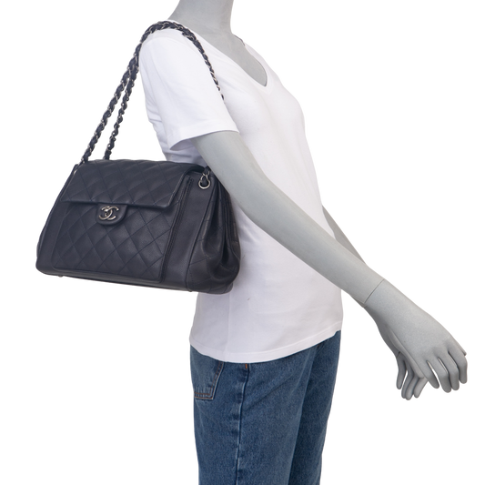 CHANEL SHOULDER NAVY CAVIAR
