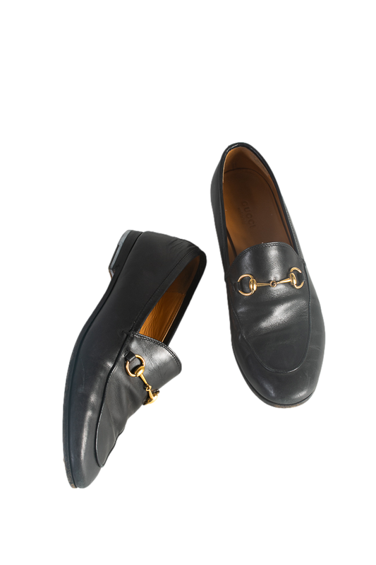 DESAPEGO THASSIA NAVES GUCCI LOAFER COURO BLK