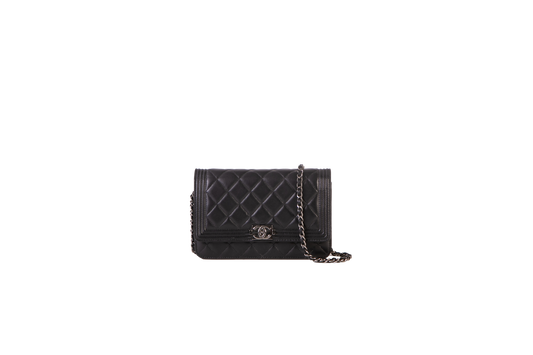 DESAPEGO GABI SILVAROLLI CHANEL WOC BLACK FERRAGENS SILVER