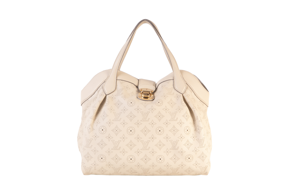 LOUIS VUITTON IVOIRE PERFORATED